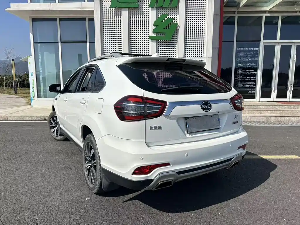 BYD S7 2.0 T Auto Distinguished