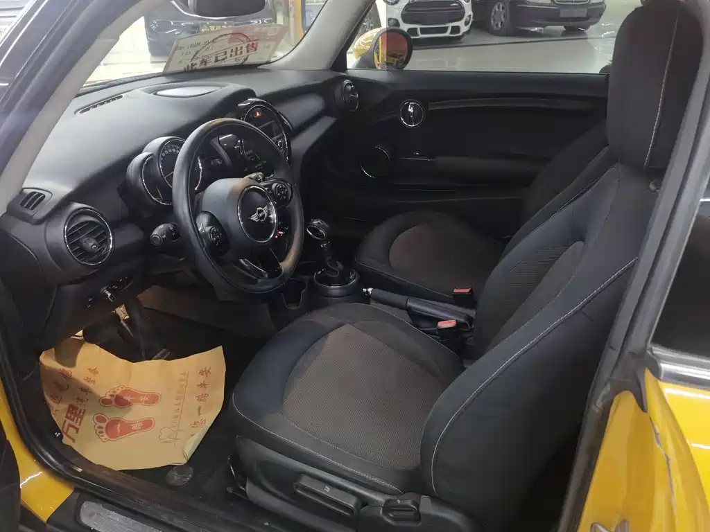 MINI 1.2 T ONE+