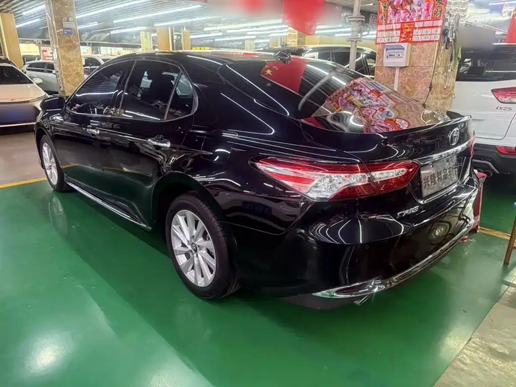 Camry 2.0 G Luxury