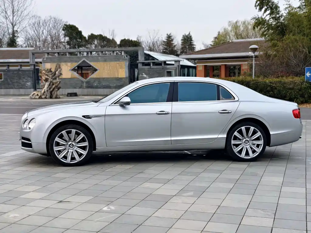 Flying Spur 飞驰 2015款 6.0 T W12 Mulliner