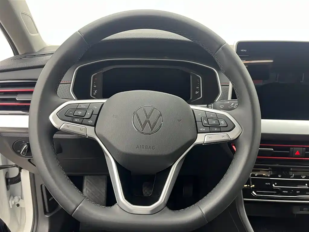 Lavida 300 TSI DSG Starry Sky Leading