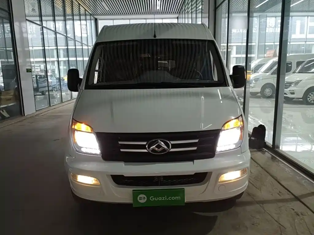 Xintu V80 2.0 T Manual Classic Aoyuntong LWB Mid Roof 6 7 8 9-seat