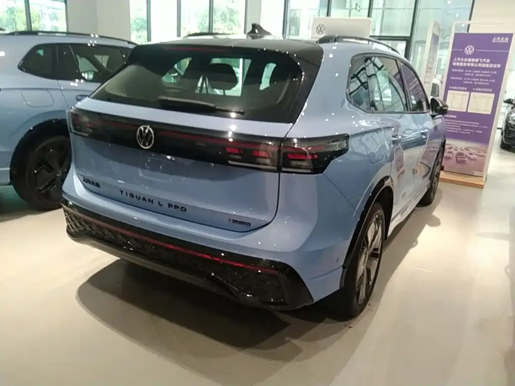 Tiguan L PRO 380 TSI 4 WD R-Line Smart Leading