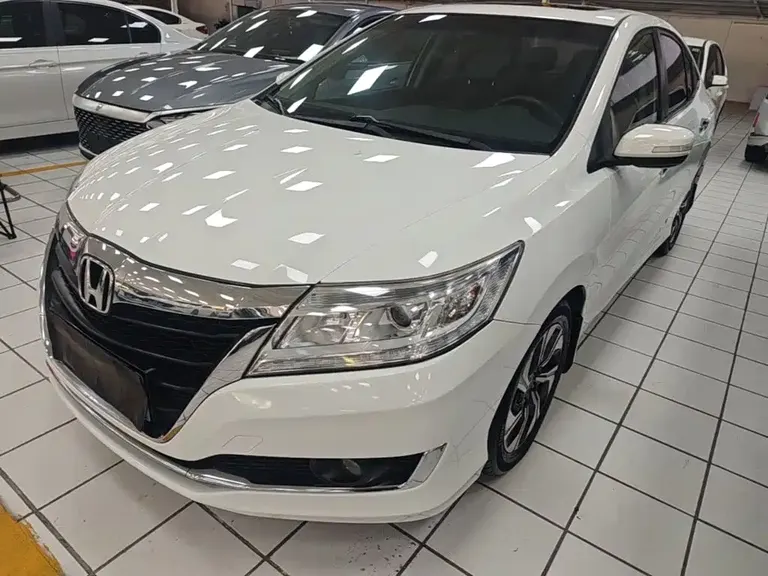 Honda Crider 1.8 L CVT Luxury
