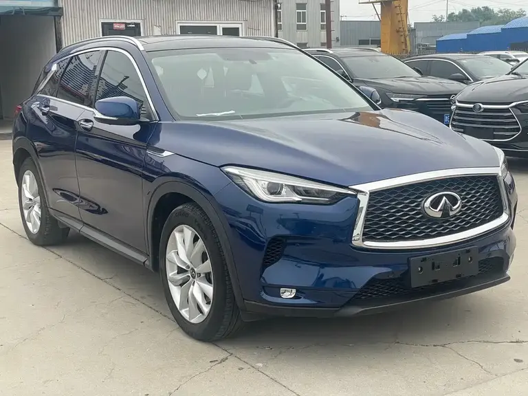Infiniti QX50 2.0 T 2 WD Fashion