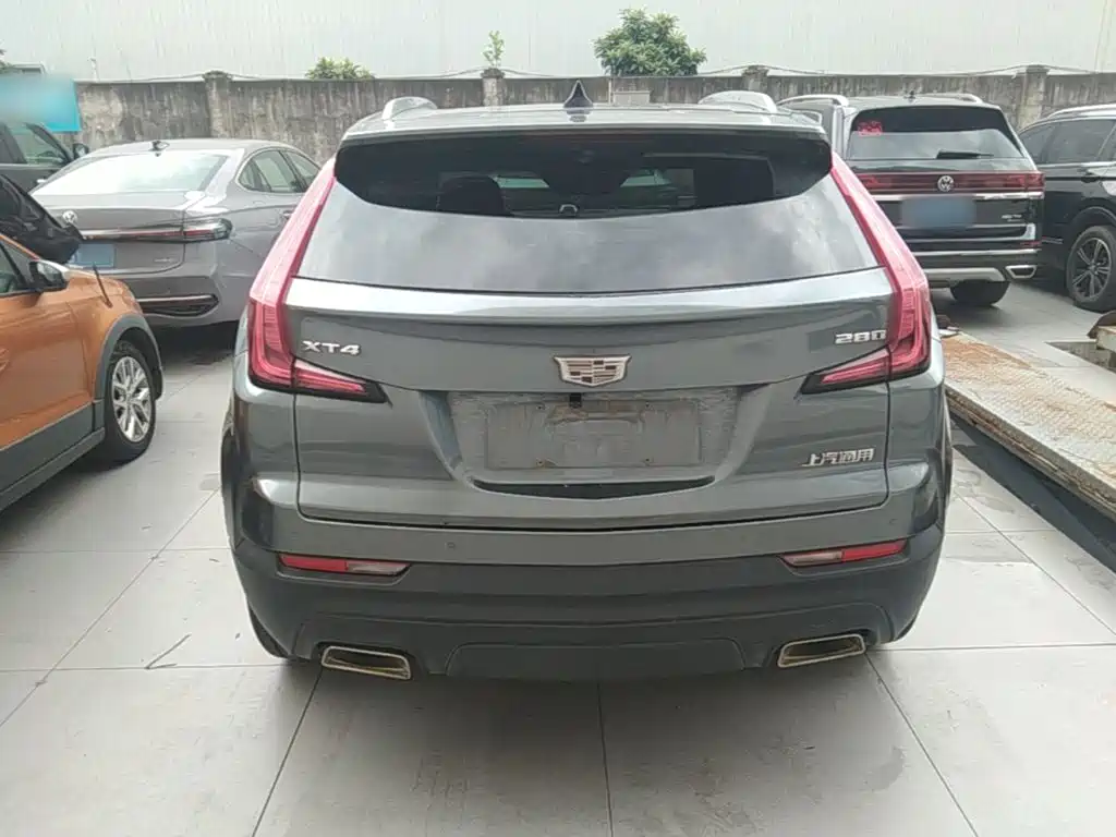 Cadillac XT4 28 T 2 WD Tech