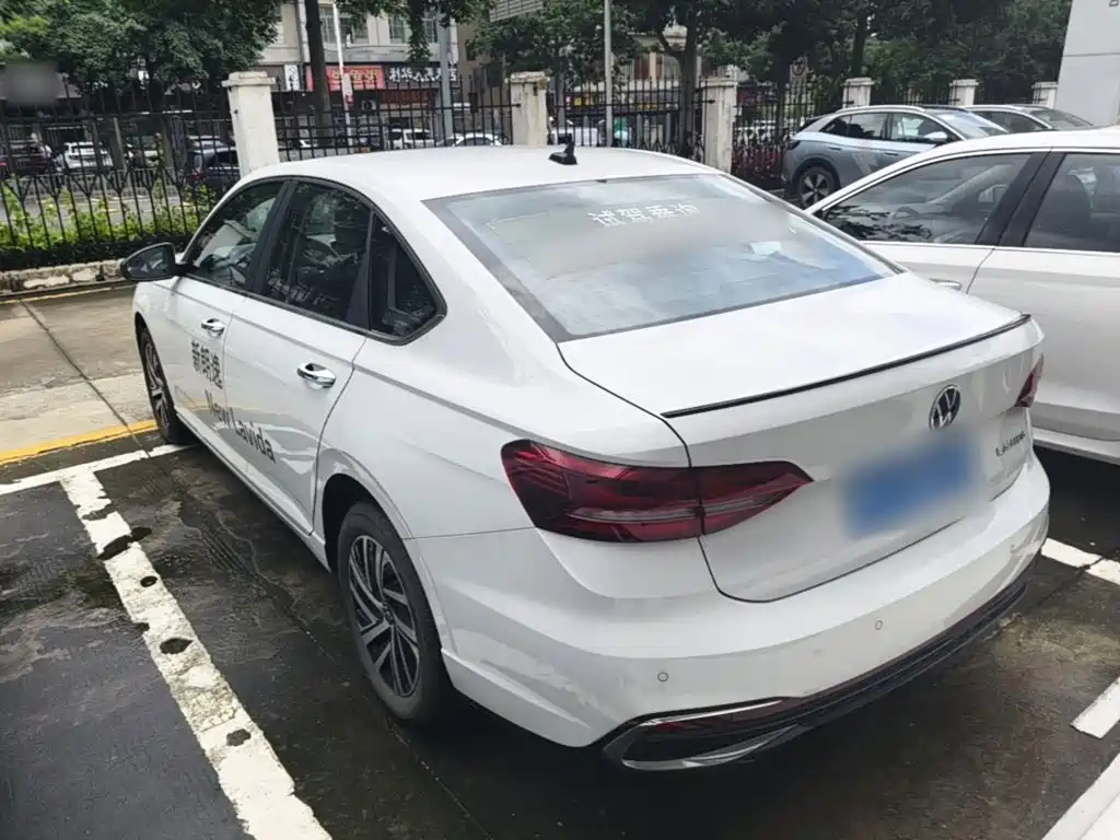 Lavida 300 TSI DSG Starry Sky Leading