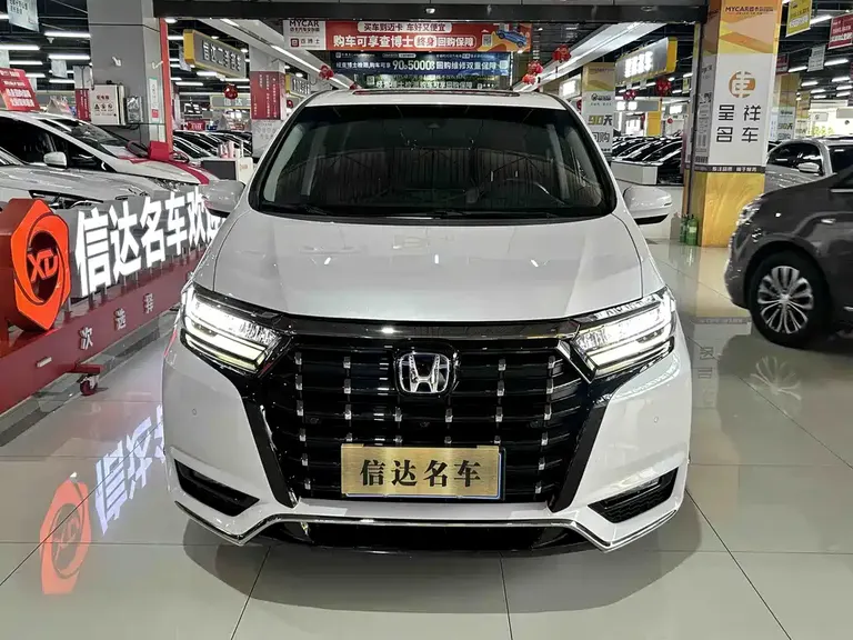 Honda Elysion 2.0 L e:HEV Supreme