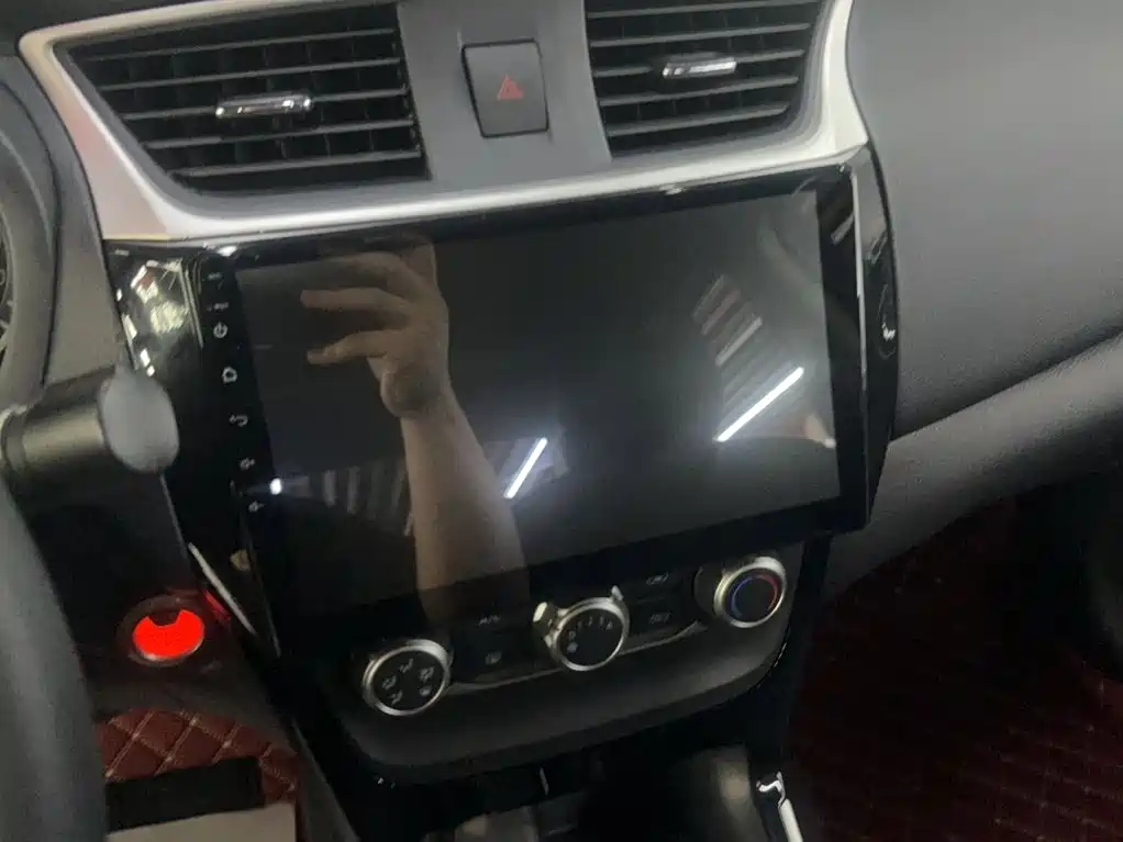 Sylphy 1.6 XV CVT Smart Enjoyment
