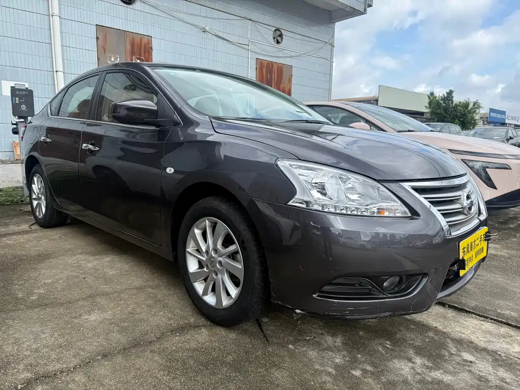 Sylphy 1.6 XV CVT Premium