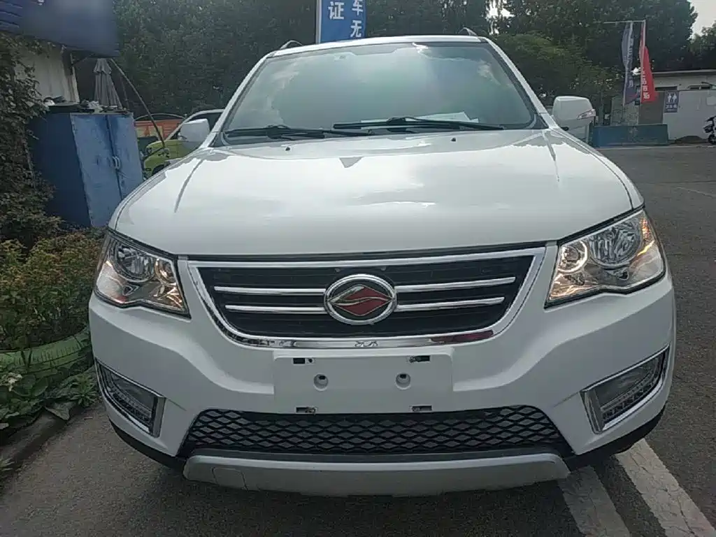 Landwind X8 陆风X8 2015款 探索版 2.0 T 汽油4 X2豪华型