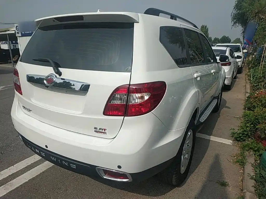 Landwind X8 陆风X8 2015款 探索版 2.0 T 汽油4 X2豪华型
