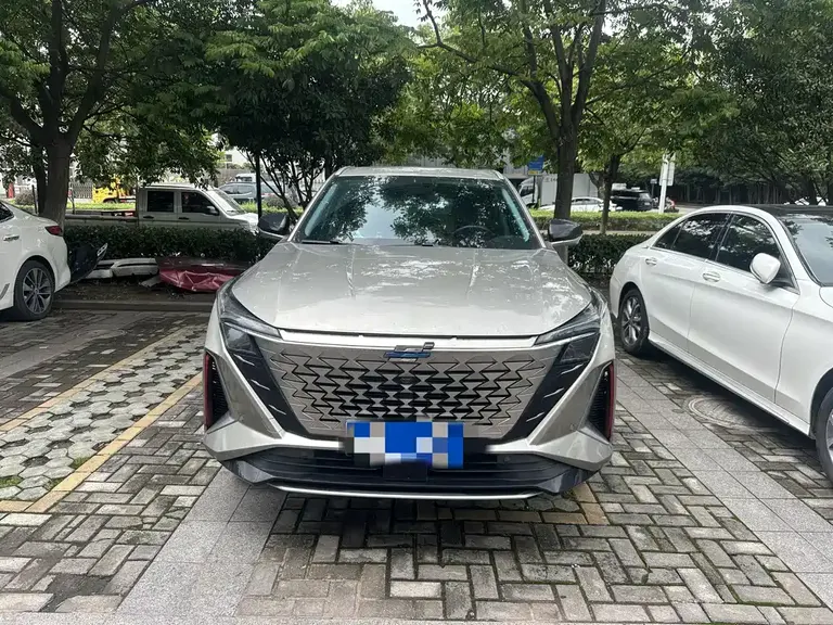 Changan Oshan Z6 Blue Whale 1.5 T DCT Smart Leading