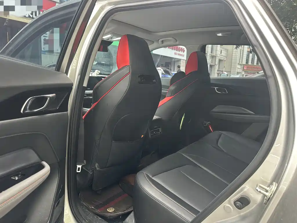 Changan Oshan Z6 Blue Whale 1.5 T DCT Smart Leading