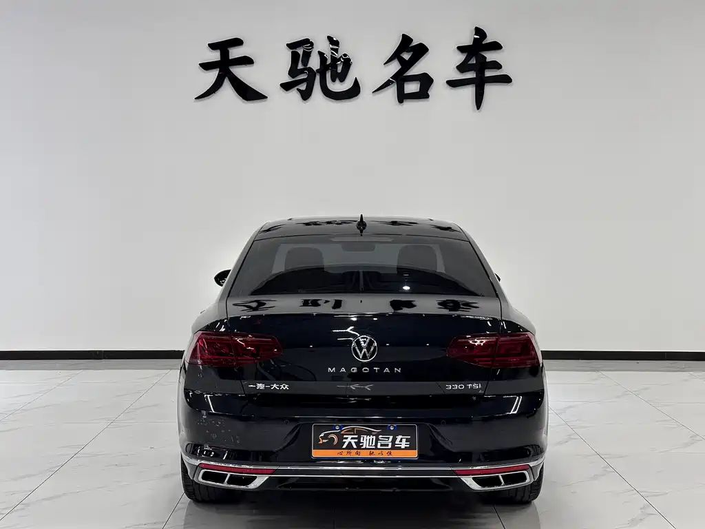 Magotan 200 10 K Commemorative 330 TSI DSG Luxury