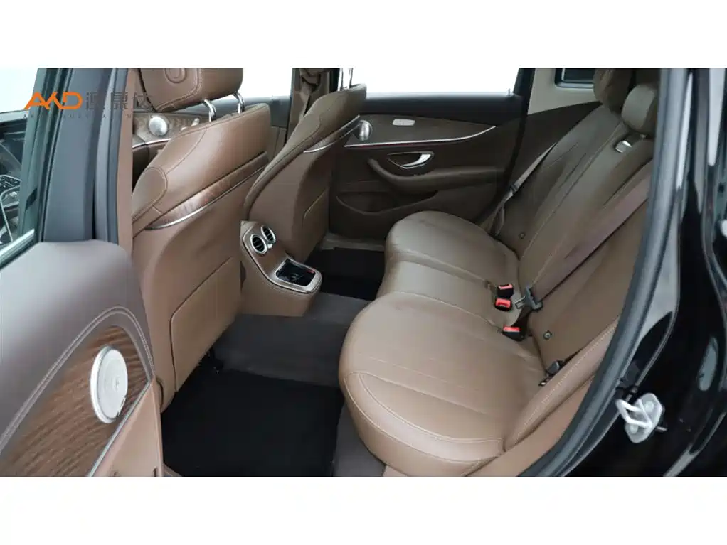 Mercedes-Benz E-Class 奔驰E260 L/2.0 T/23款/改款