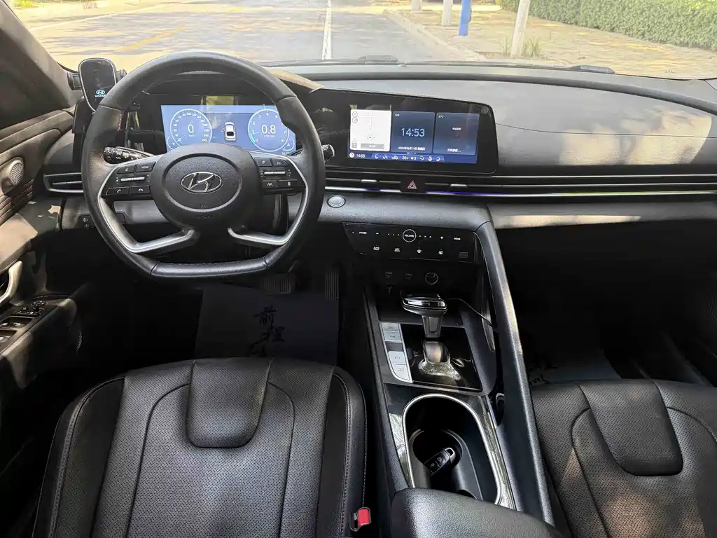 Elantra 1.5 L CVT 20 Anniversary Commemorative