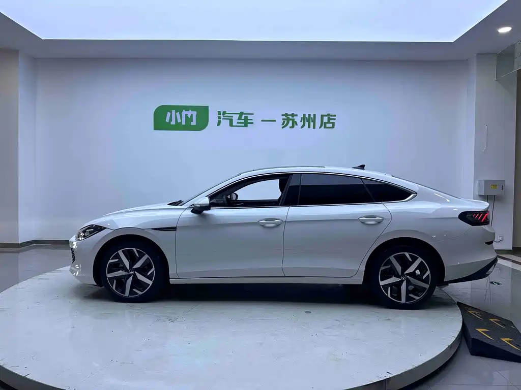 Lamando Lamando L 280 TSI DSG Spicy Cool