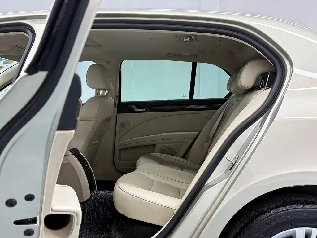 Superb 1.8 TSI Auto Elegant
