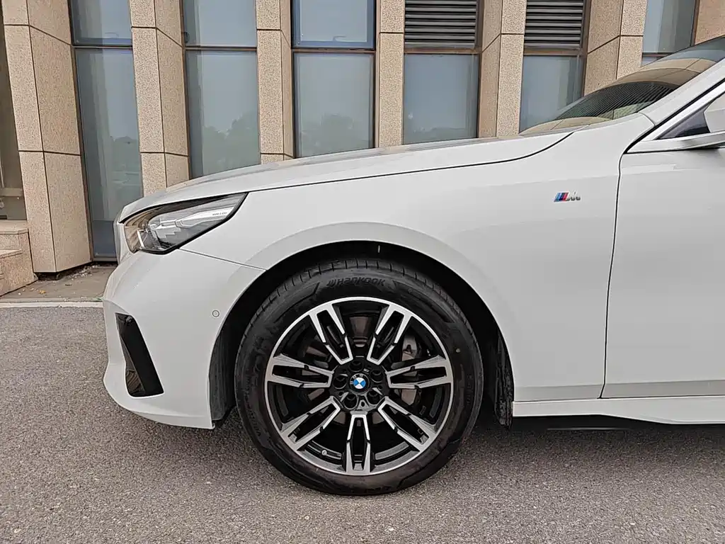 BMW 5 Series 530 Li Leading M Sport Package