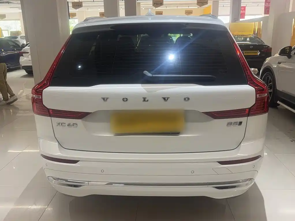 Volvo XC60 B5 4 WD Smart Ease Luxury