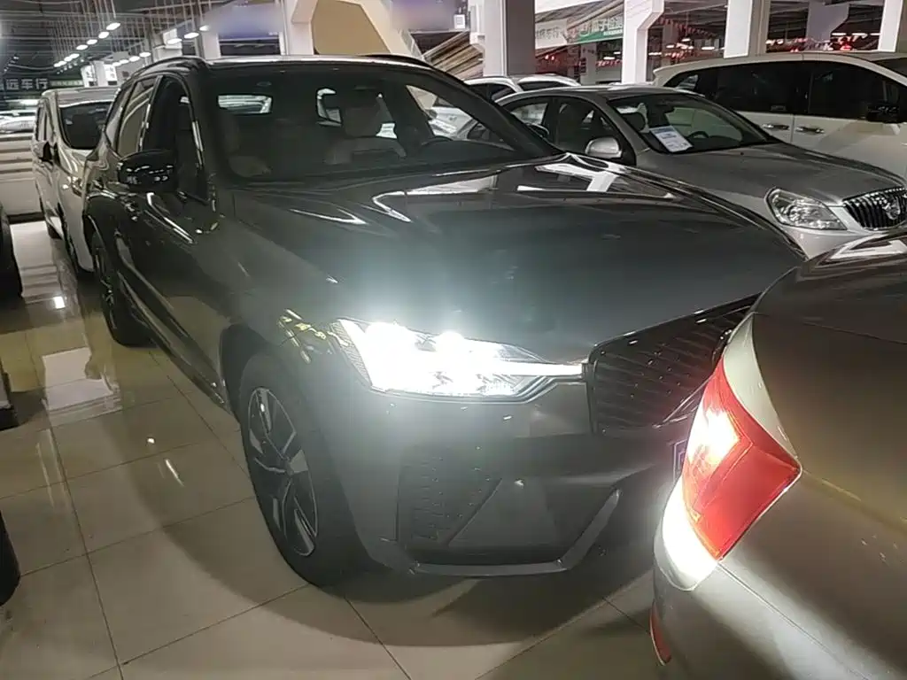 Volvo XC60 B5 4 WD Smart Vision Sport