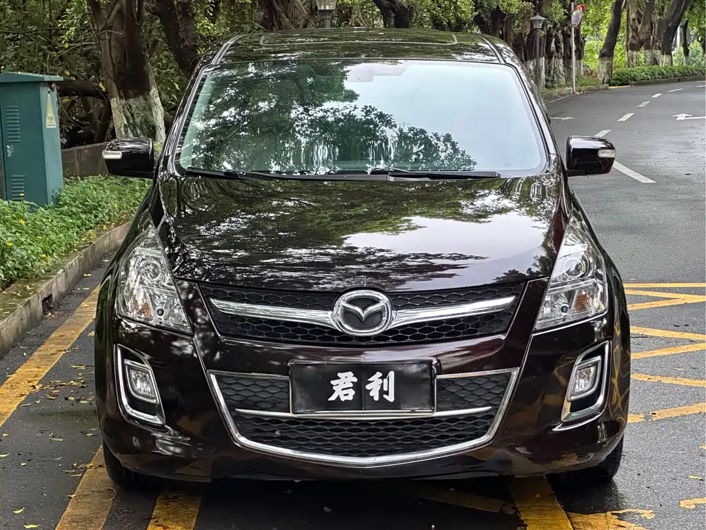 Mazda 8 2.3 L Supreme