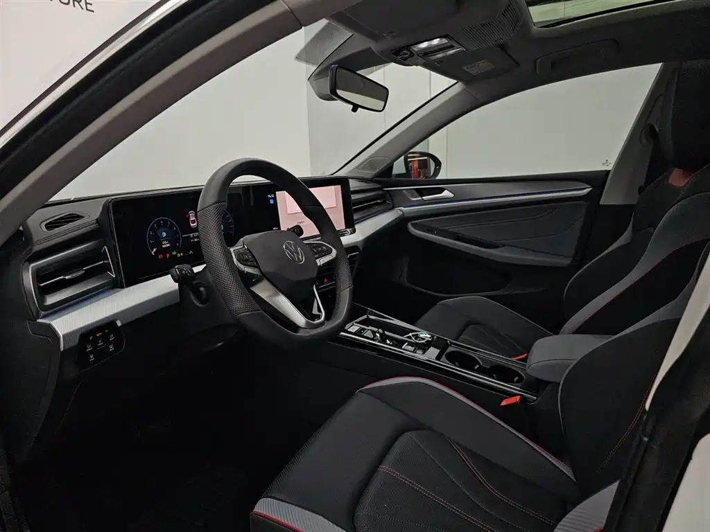 Lamando Lamando L 280 TSI DSG Spicy Cool