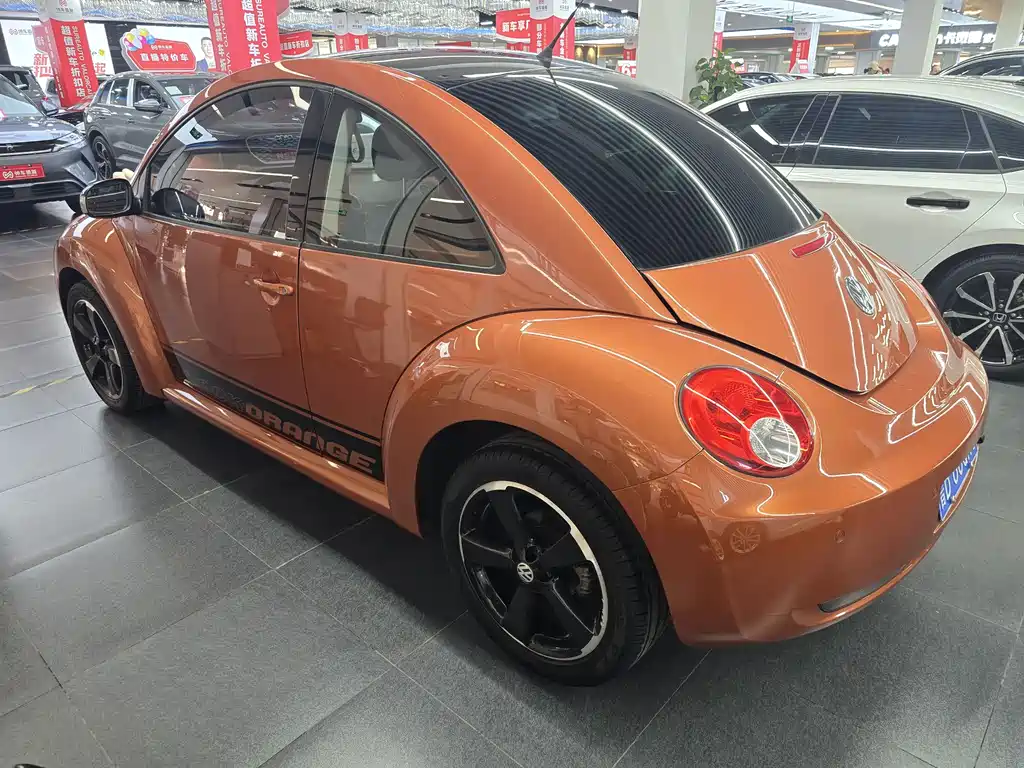 Beetle 2.0 BlackOrange Luxury