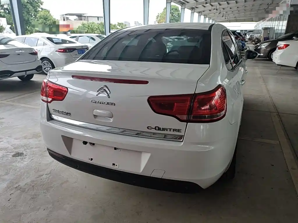 C-Quatre Classic Sedan 1.6 L Auto Fashionable