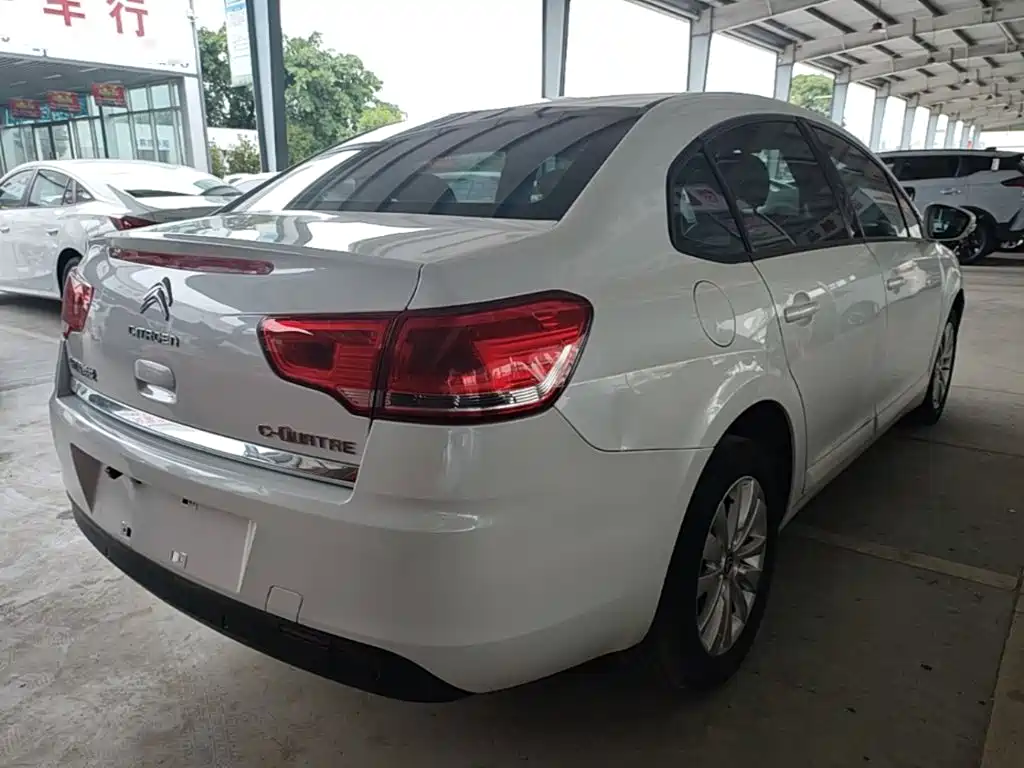 C-Quatre Classic Sedan 1.6 L Auto Fashionable