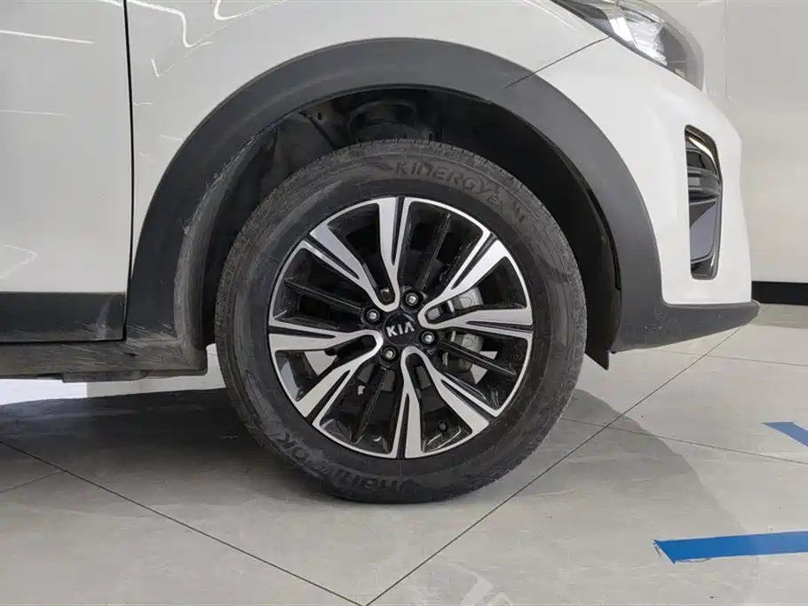 Stonic 奕跑 2021款 1.4 L 手动趣享版