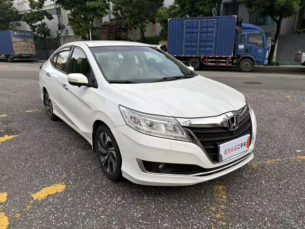 Crider 1.8 L CVT Comfort