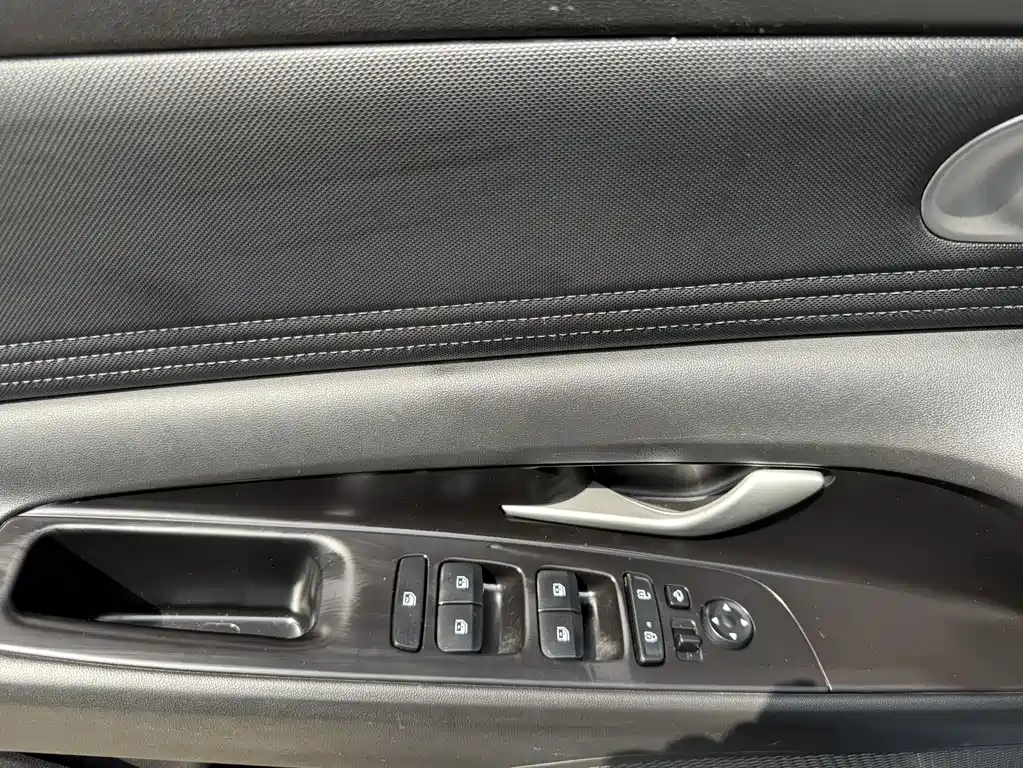 Elantra 1.5 L CVT LUX Distinguished