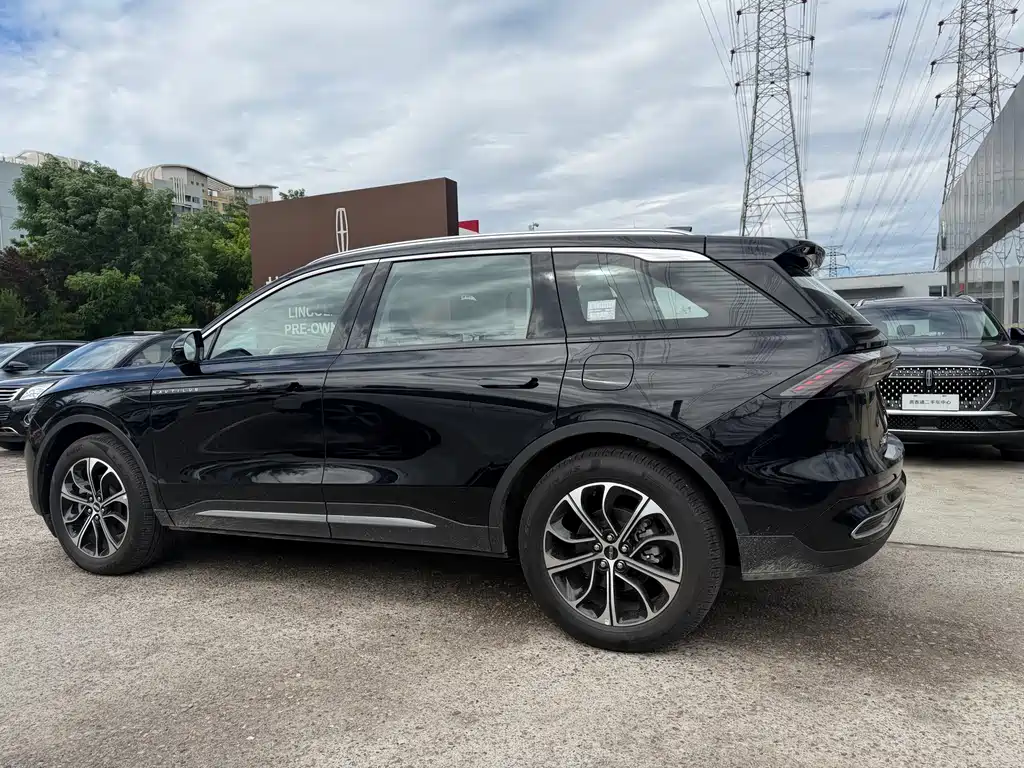 Nautilus 2.0 T 4 WD Comfort Supreme