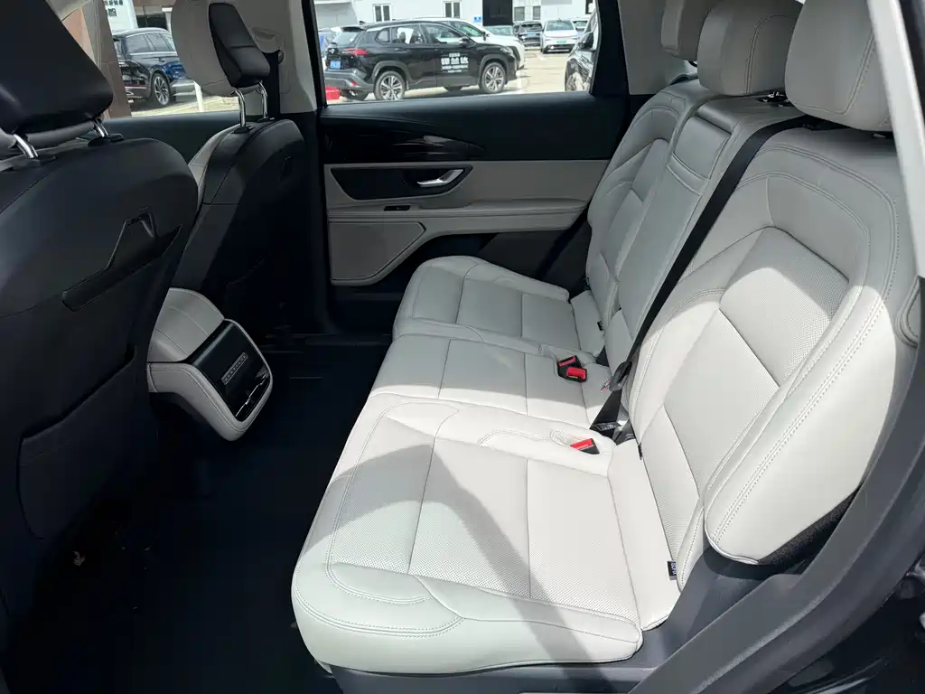 Nautilus 2.0 T 4 WD Comfort Supreme