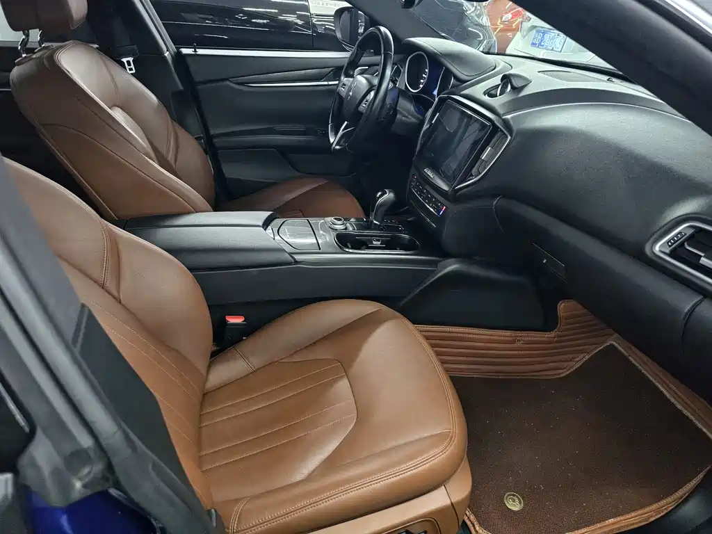 Ghibli 3.0 T Standard