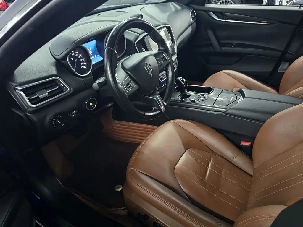 Ghibli 3.0 T Standard