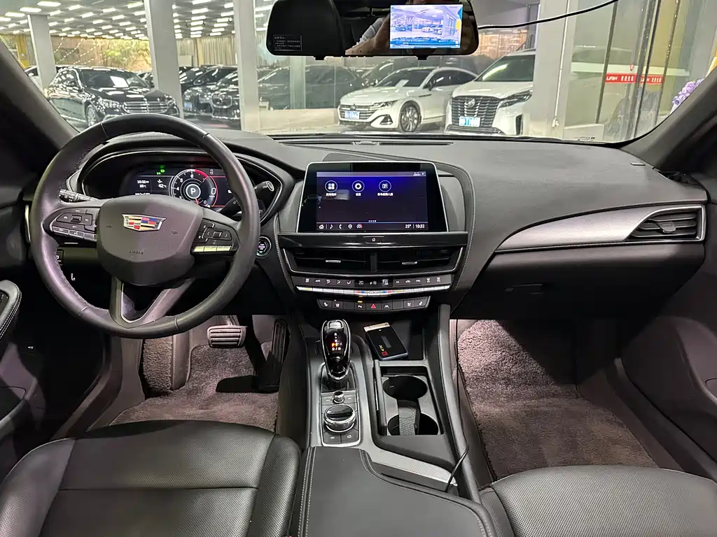 Cadillac CT5 28 T Luxury (Standard)