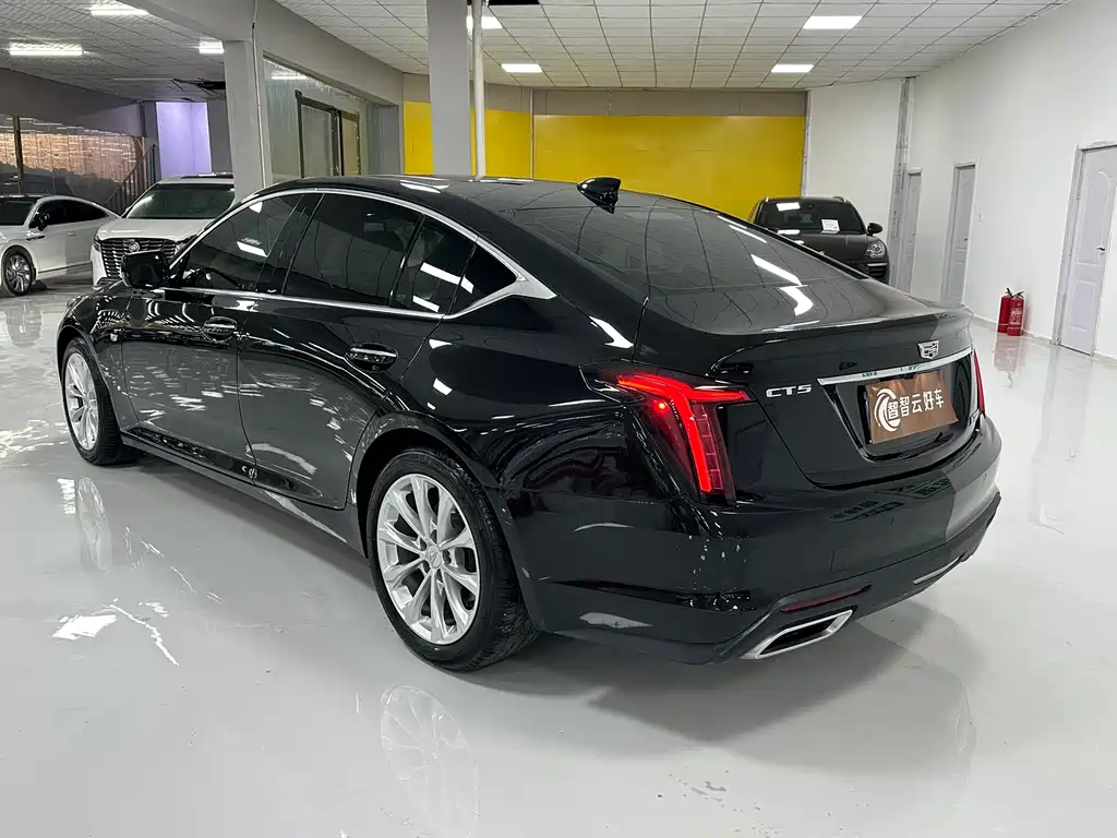 Cadillac CT5 28 T Luxury (Standard)