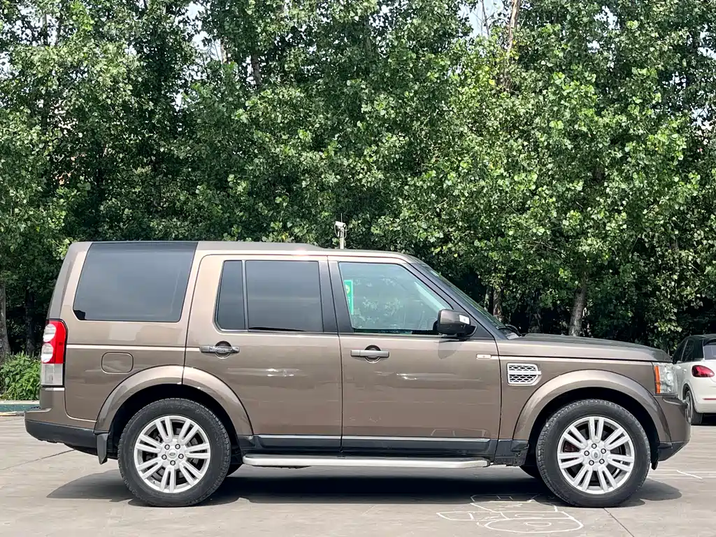 Discovery 5.0 V8 SE