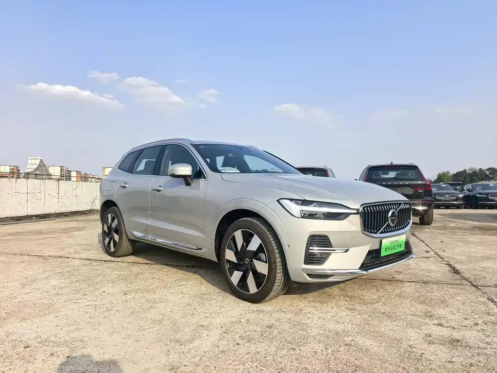 Volvo XC60 PHEV T8 PHEV Long Range 4 WD Smart Grace Luxury