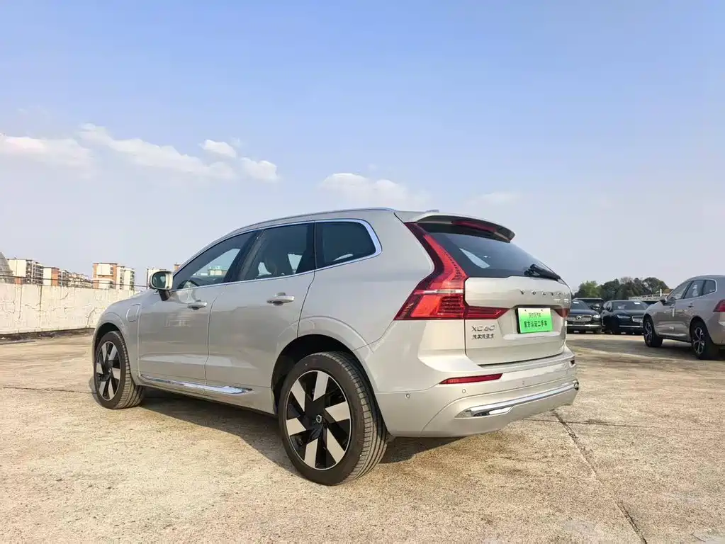 Volvo XC60 PHEV T8 PHEV Long Range 4 WD Smart Grace Luxury