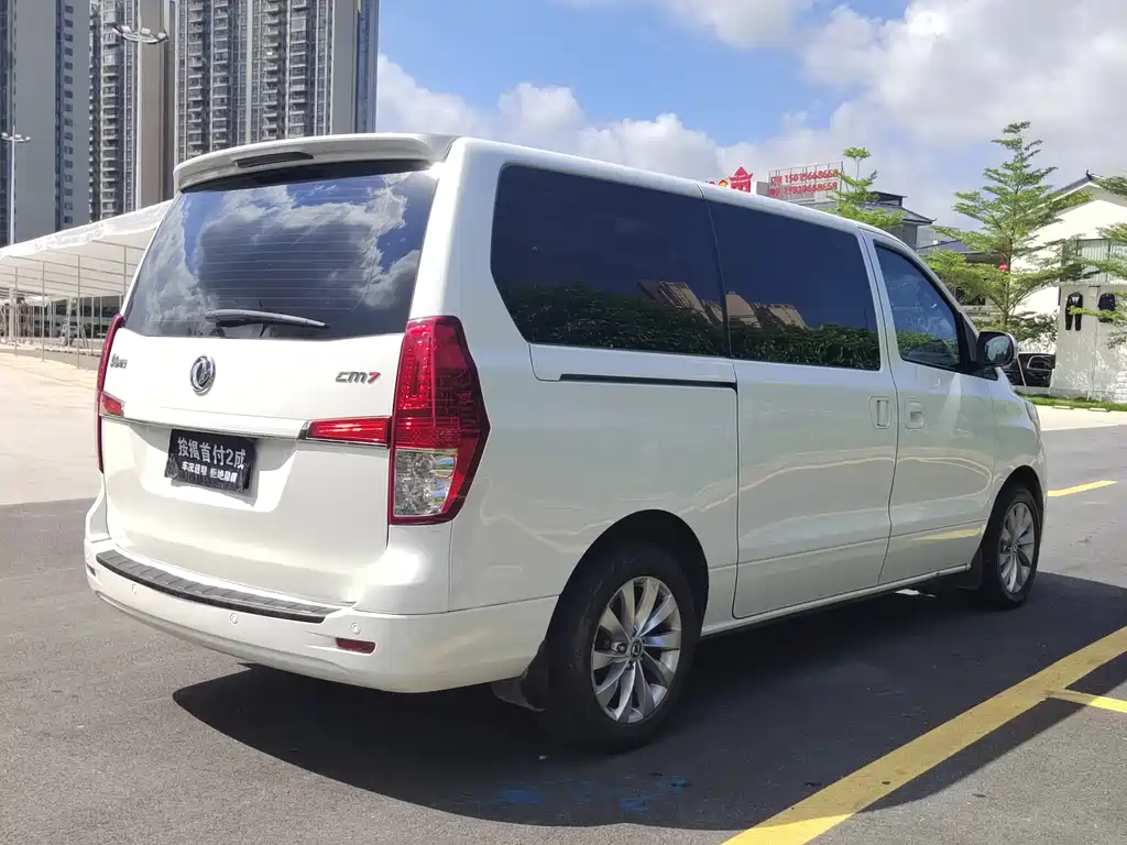 Fengxing CM7 Facelift 2.0 T Auto Premium