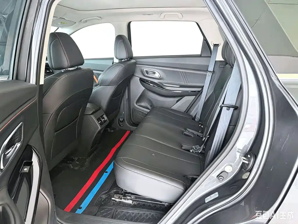 Changan Oshan X7 PLUS 1.5 T Blue Whale Auto Distinguished 7-seat