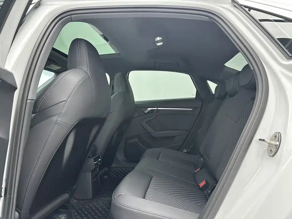 Audi A3 Facelift A3 L Limousine 35 TFSI Fashion Sport