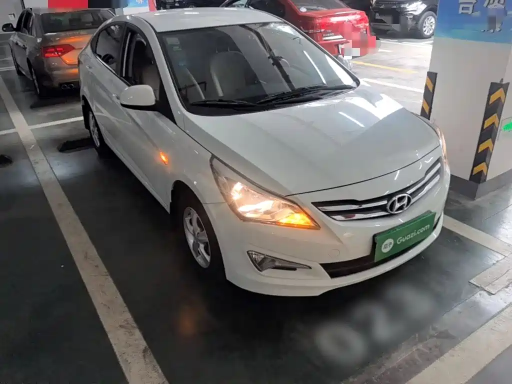 Accent 1.4 L Auto Intelligent GLS
