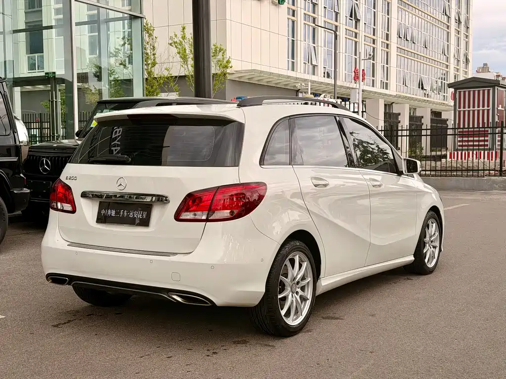 Mercedes-Benz B-Class 奔驰B级 2016款 B 200 臻藏版