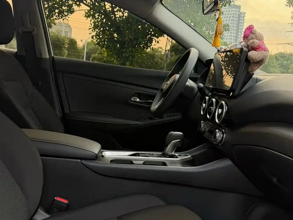 Sylphy 1.6 L CVT Carefree