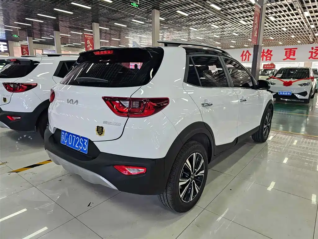 Stonic 1.4 L Sunroof